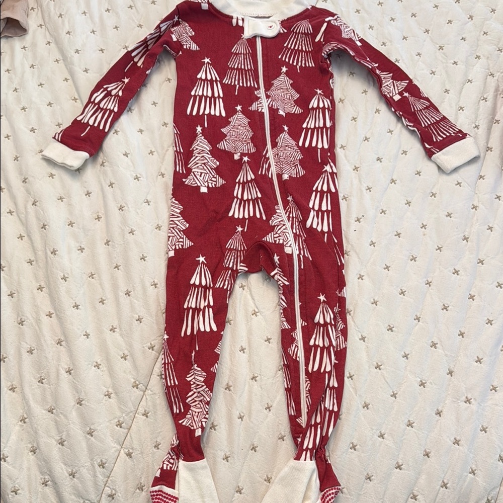 Christmas - Festive Red and White Tree Print Kids Footie